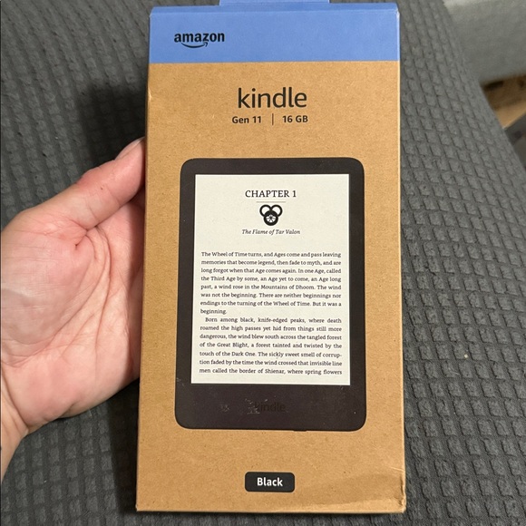 Amazon Kindle 6" e-Reader (2024) - Picture 3 of 9